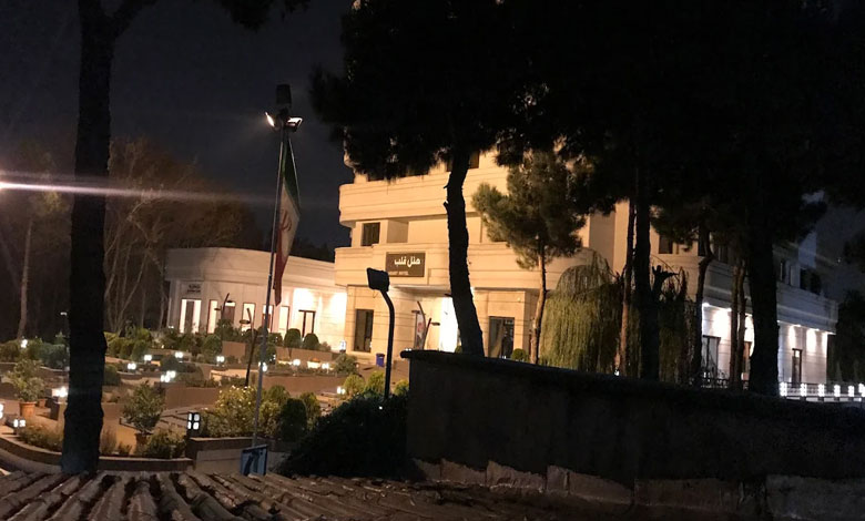 هتل قلب تهران در شب