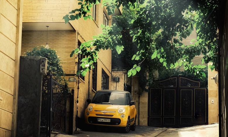 تصویر ماشینی در کوچه های تهران