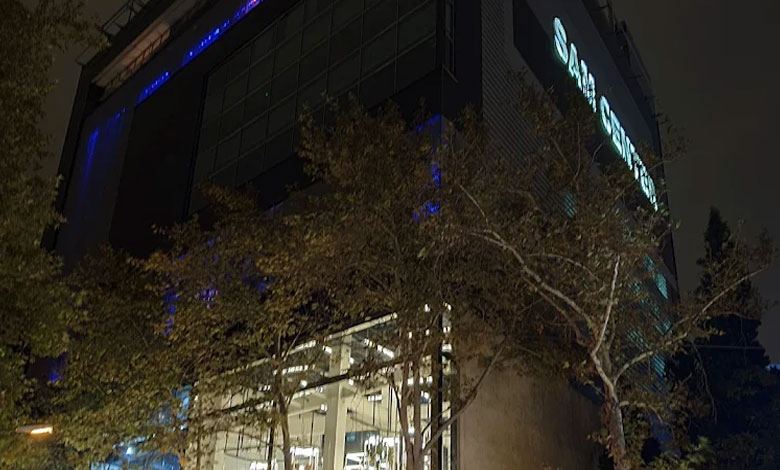 ساختمان مرکز خرید سام سنتر