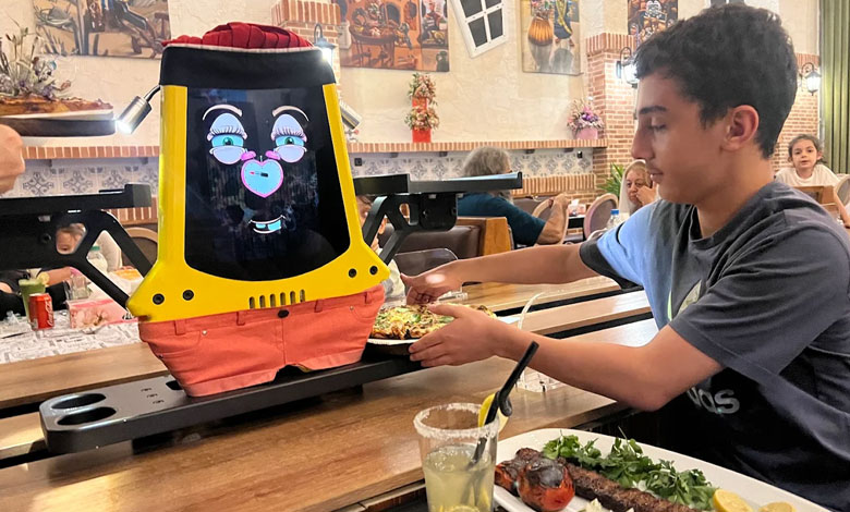 رستوران رباتیک