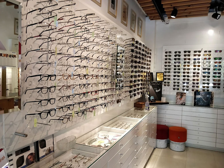 عینک‌فروشی بینا تهران